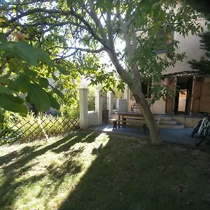 Villa Mon Petit Jardin De France
